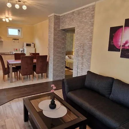 Tamasi Nyaralohaz Apartmán *