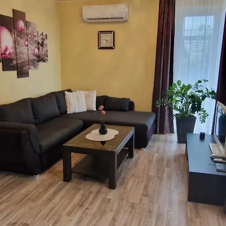 Apartment Tamasi Nyaralohaz Balatonmariafurdo